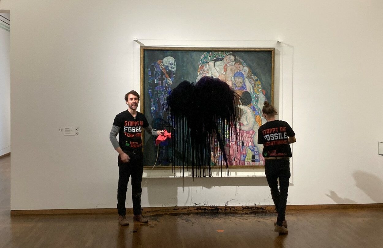 Skupina „Poslední generace“ zaútočila na obraz Gustava Klimta