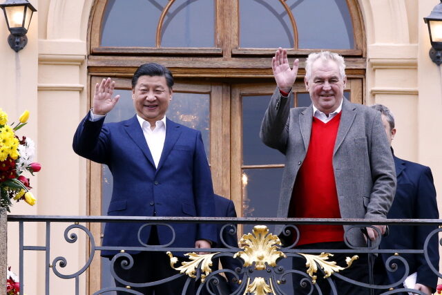 Zemanova nekritická přízeň totalitní Číně Česku nic dobrého nepřinesla. 