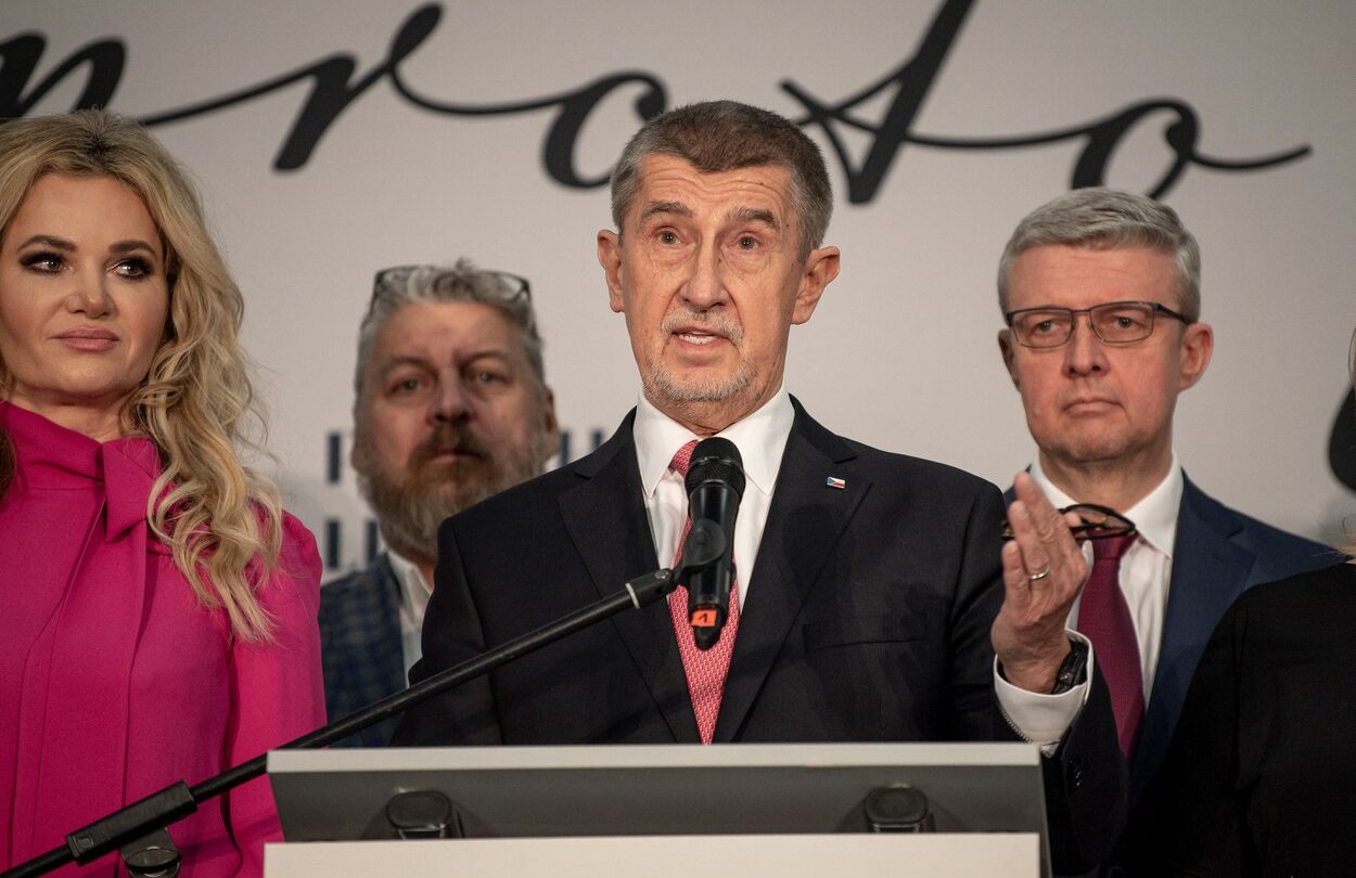 Andrej Babiš (ANO) ve svém volebním štábu k výsledkům prvního kola prezidentských voleb.