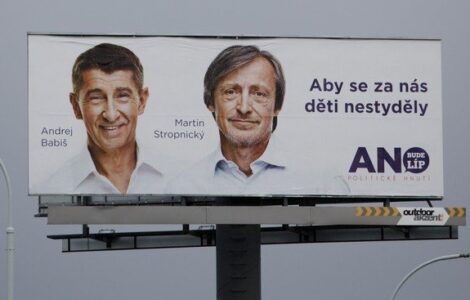 Andrej Babiš a Martin Stropnický na billboardech z roku 2013
