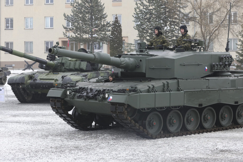 Leopard 2 v českých barvách