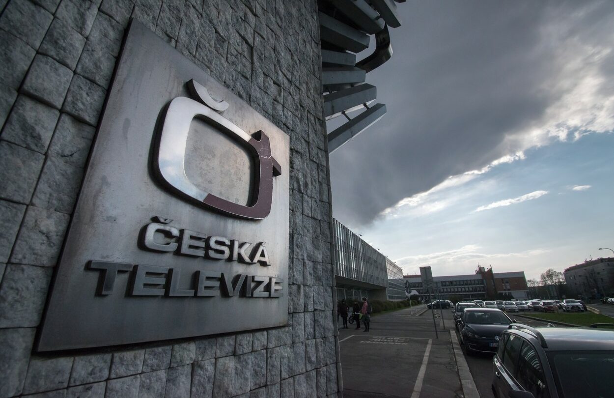 Hlavní budova České televize na Kavčích horách v Praze.
