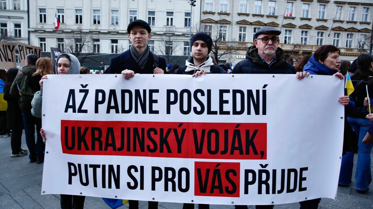 Demonstrace proti válce na Ukrajině