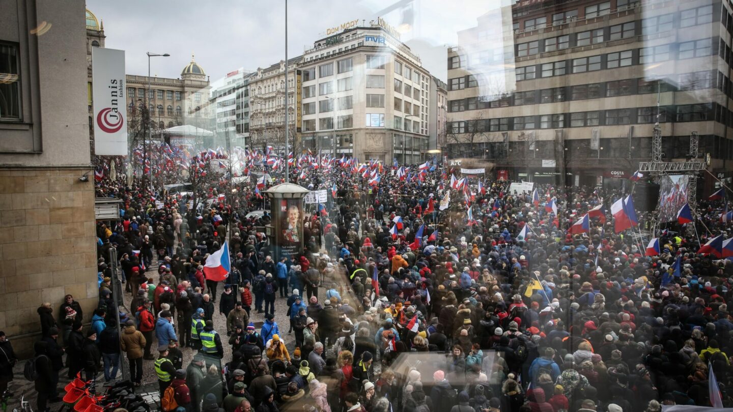 Proruská demonstrace na Václavském náměstí.