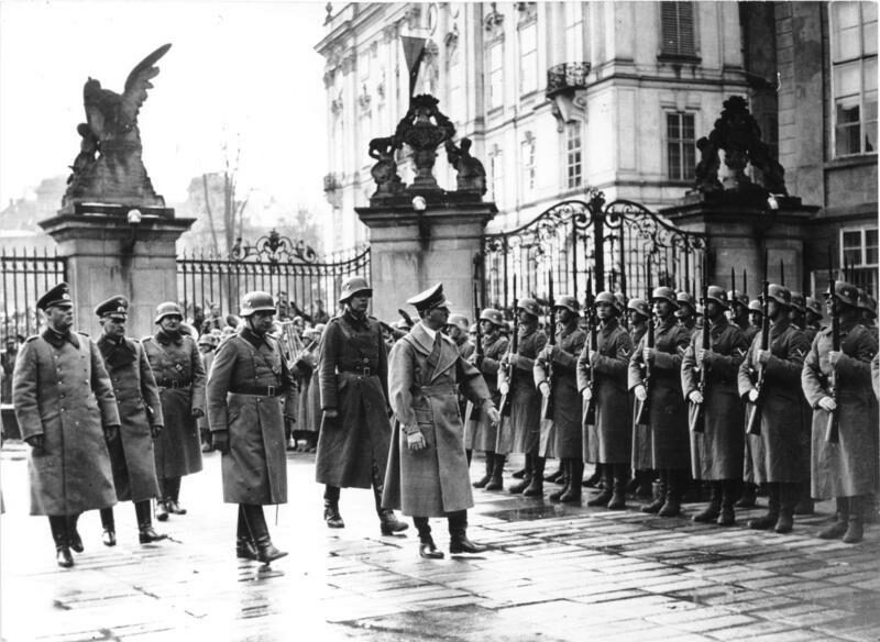 Adolf Hitler dorazil na Pražský hrad ještě téhož dne.