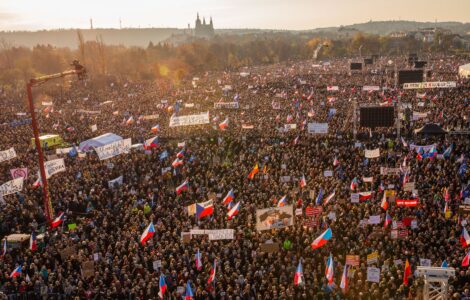 Demonstrace spolku Milion chvilek pro demokracii na Letné v roce 2019