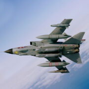 Britský letoun Tornado vybavený střelami Storm Shadow