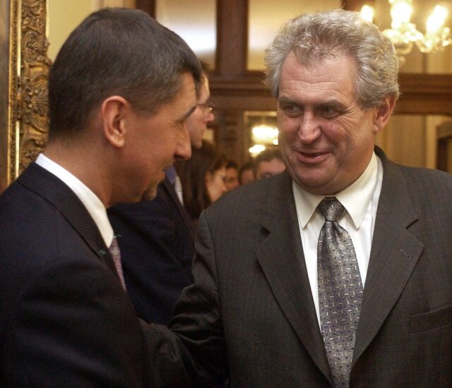 Andrej Babiš a Miloš Zeman u neúspěšné první privatizace Unipetrolu