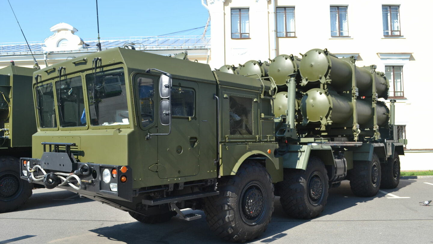 Ruský raketový systém 3K60 Bal