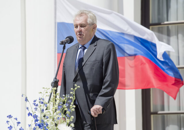 Ilustrační foto (Prezident Miloš Zeman při projevu na ruském velvyslanectví v Praze, kde se 9. května účastnil oslavy výročí konce druhé světové války.)