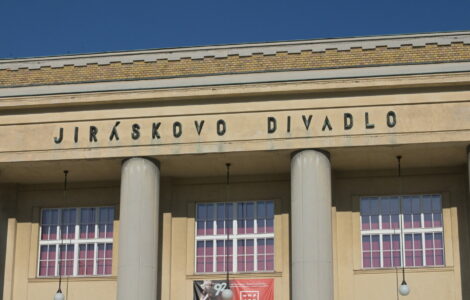 Mezinárodní festival Jiráskův Hronov nabídne bohatý divadelní a hudební program i výstavy