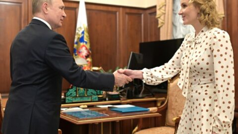 Vladimír Putin a Maria Lvová-Bělovová při setkání v loňském roce