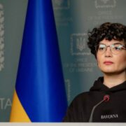 Ukrajinská aktivistka, politička a zástupkyně prezidenta Ukrajiny v Autonomní republice Krym Tamila Taševová.