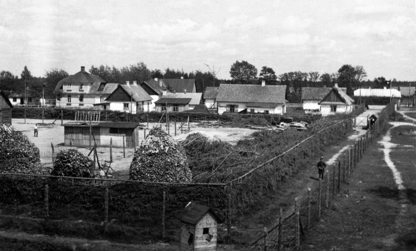 Tábor Sobibor v létě roku 1943.