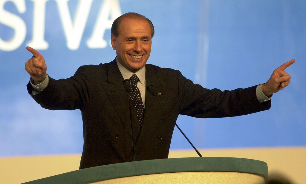 Silvio Berlusconi v květnu 2005