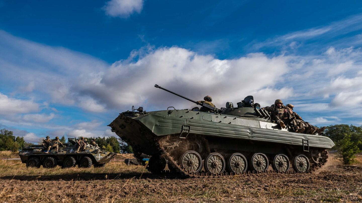 Bojové vozidlo pěchoty ukrajinské armády. Ilustrační foto