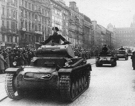 Prahou se v březnu roku 1939 proháněly německé tanky a s nimi i strach.