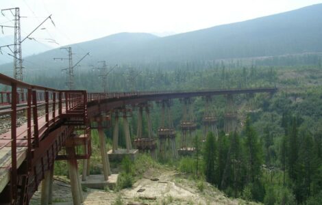 Ďáblův most měli Rusové využívat jako objízdnou trasu pro spojení s Čínou.