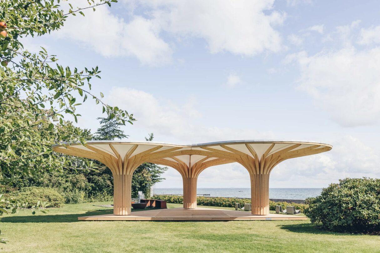 Dřevěný pavilon ve švýcarském velvyslanectví v Kodani, 2021