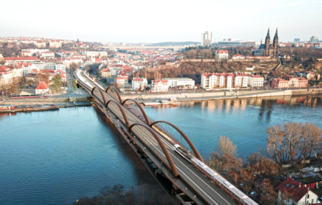 Nová podoba železničního mostu pod Vyšehradem.