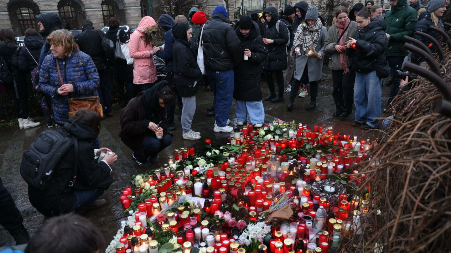 Pieta před filozofickou fakultou