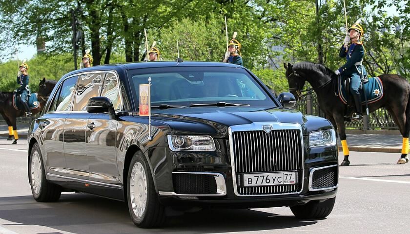 Putinova limuzína Aurus Senat.