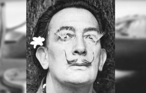 Malíř Salvador Dalí (11. května 1904–23. ledna 1989) si liboval v extravaganci. Považoval se za génia. 