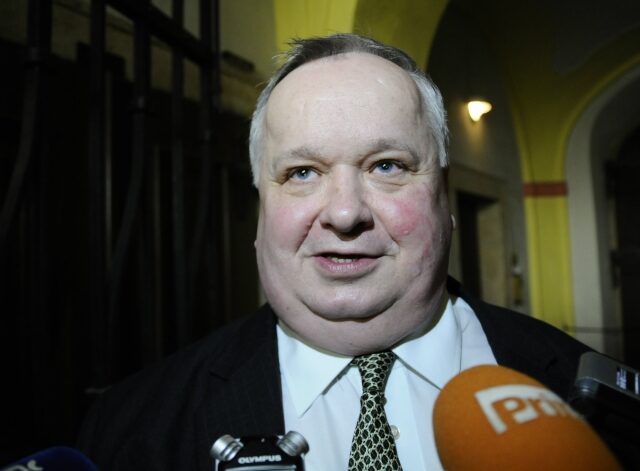Odstupující ředitel Bezpečnostní informační služby Jiří Lang