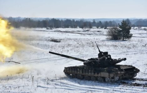 Ukrajinský tank při střelbě
