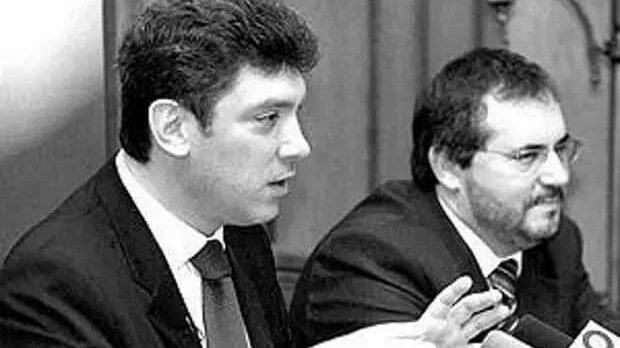Boris Naděždin (vpravo) a místopředseda tehdejší vlády Boris Němcov v 90. letech 20. století.