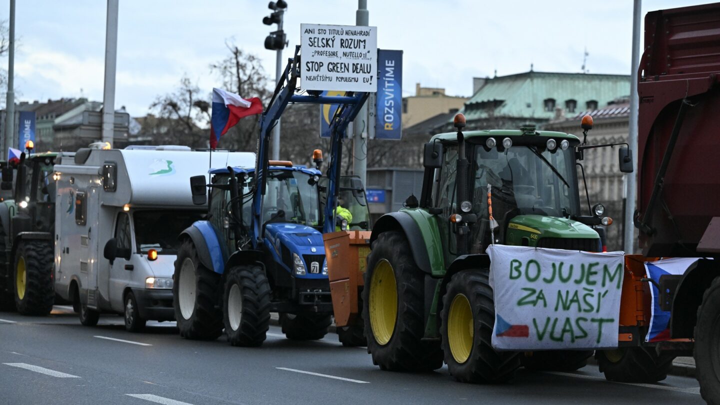 Protest organizuje předseda Odborového svazu pracovníků zemědělství a výživy a Asociace svobodných odborů Bohumír Dufek a bývalý prezident Agrární komory ČR Zdeněk Jandejsek. 