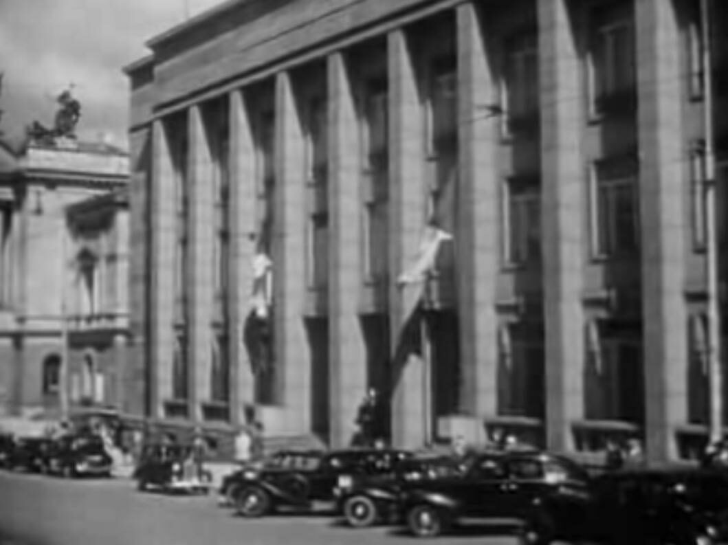 Budova Ústavodárného Národního shromáždění na Wilsonově ulici (dnes součást Nové budovy Národního muzea), v jejíchž zdech byl přijat Lex Schwarzenberg. 