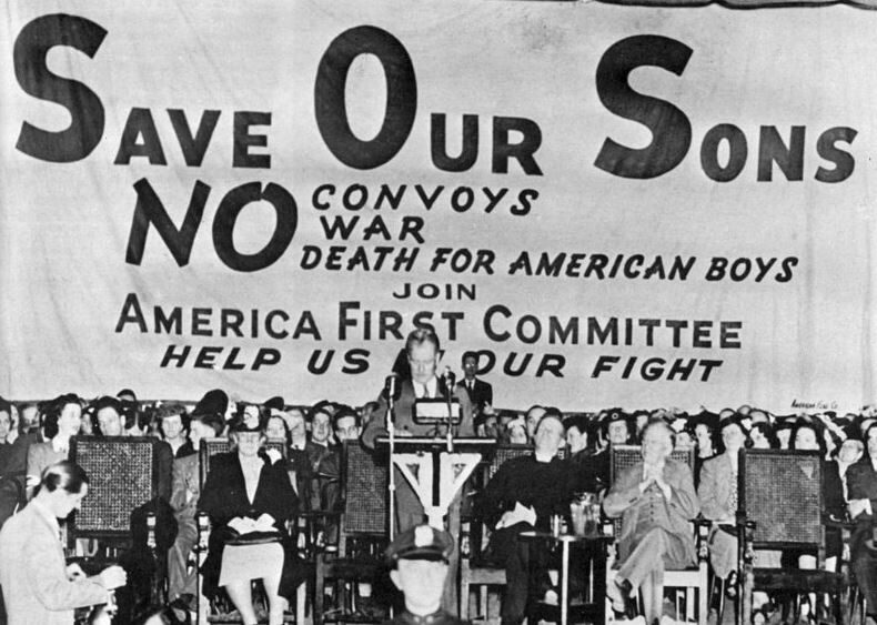 Shromáždění America First Committee počátkem 40. let.