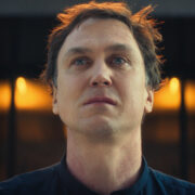 Německý herec Lars Eidinger ve filmu Umírání (2024) promítaném na Berlinale.