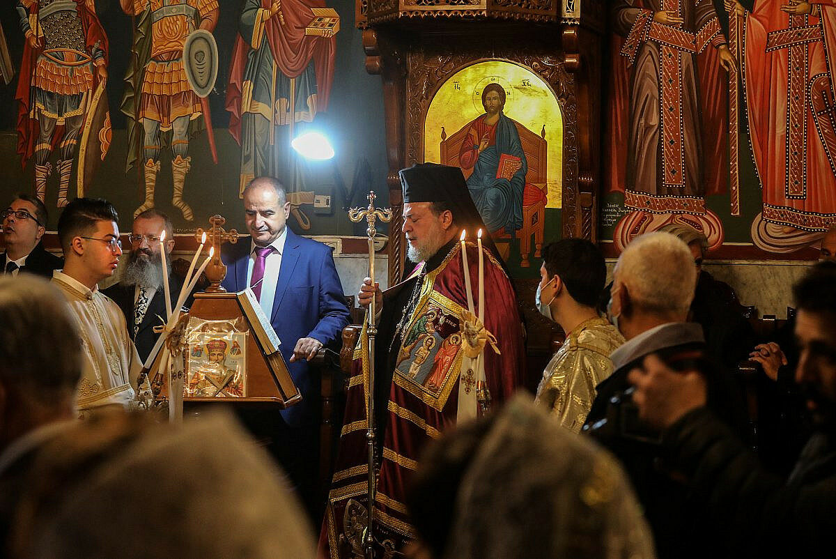 Řecký pravoslavný arcibiskup Alexios v kostele sv. Porfyria v Gaza City (2022). 