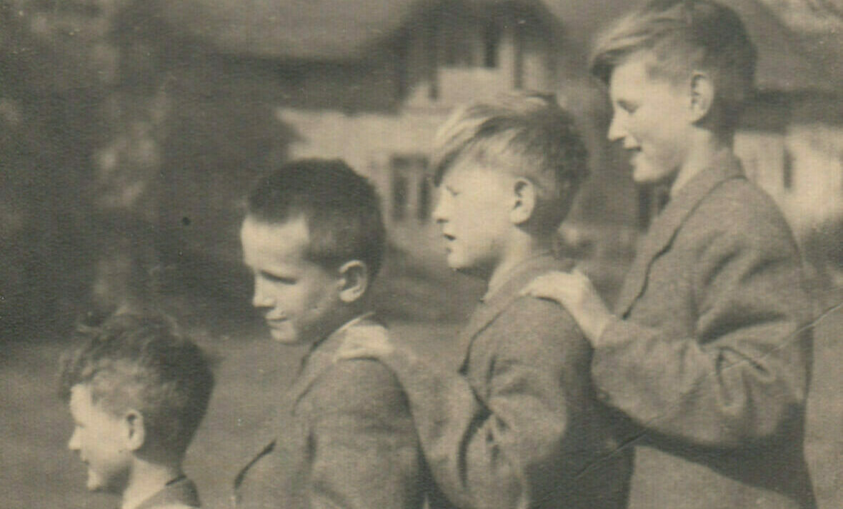 Čtyři bratři Dohalští. Jejich dva prastrýcové se stali obětí nacistického teroru. 