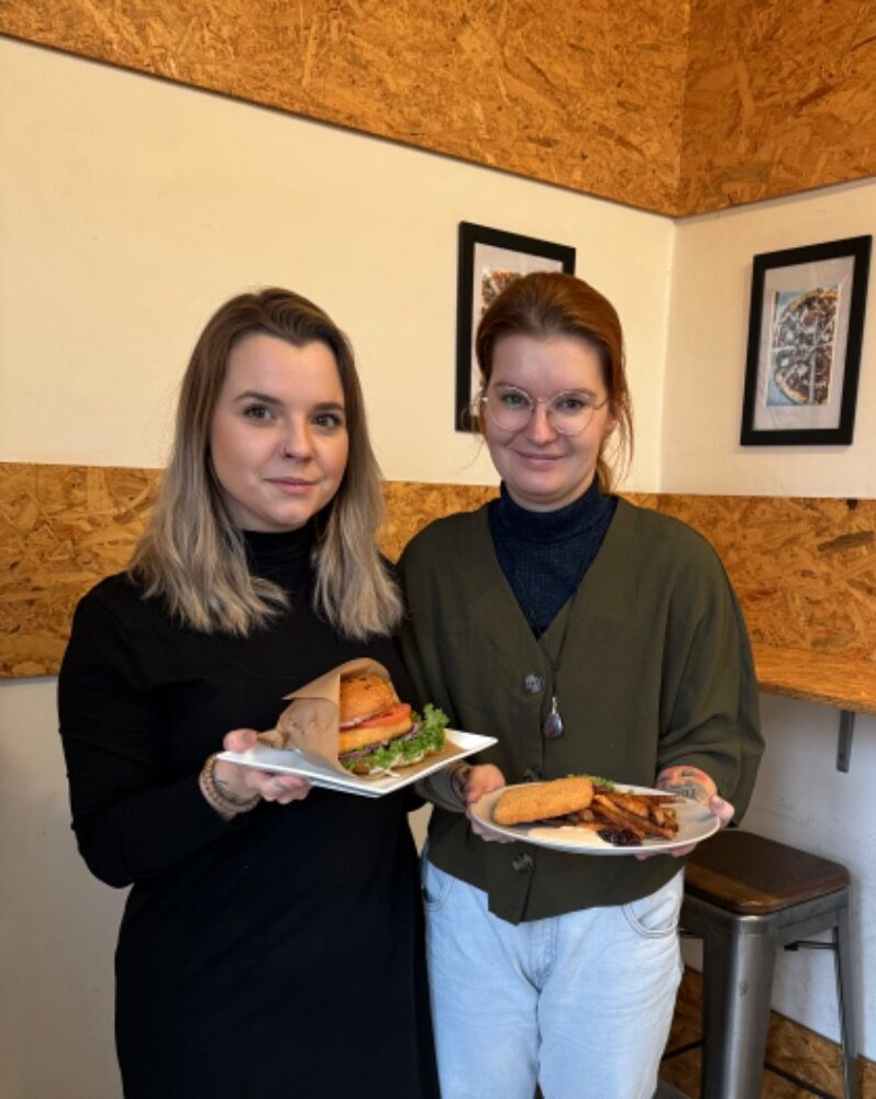 Anna Lucie Helešic a Terezie Kučerová