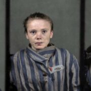 Černobílému portrétu vdechla barvy v roce 2018 brazilská umělkyně Marina Amaralová.
