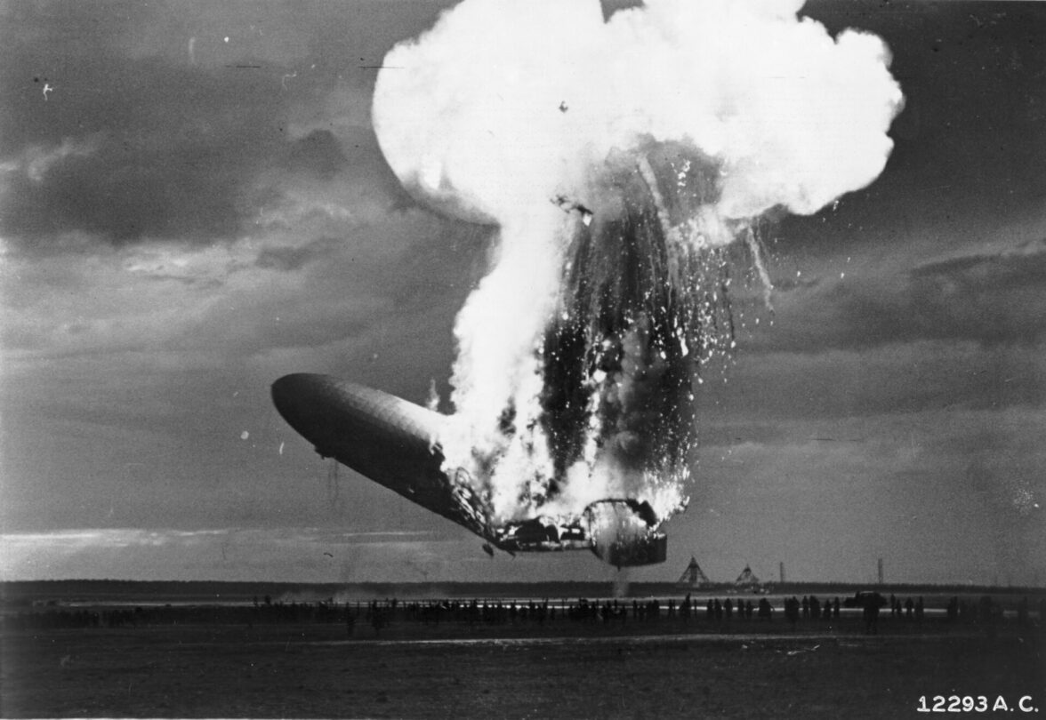 Požár vzducholodi Hindenburg se stal nejlépe zdokumentovanou katastrofou na světě. 