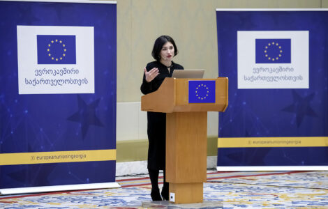 Analytička Tinatin Achvledianiová má obavu o demokracii v Gruzii.