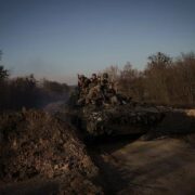 Ukrajinští vojáci během osvobozování Sumské oblasti v dubnu 2022.