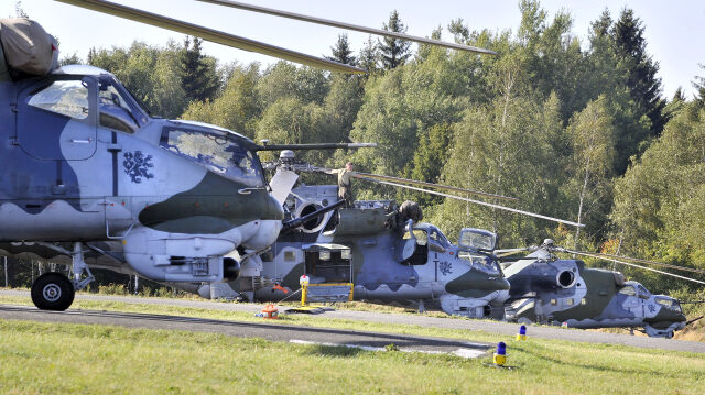 Předsunutá základna bitevních vrtulníků Mi-24/35 při cvičení Ample Strike.