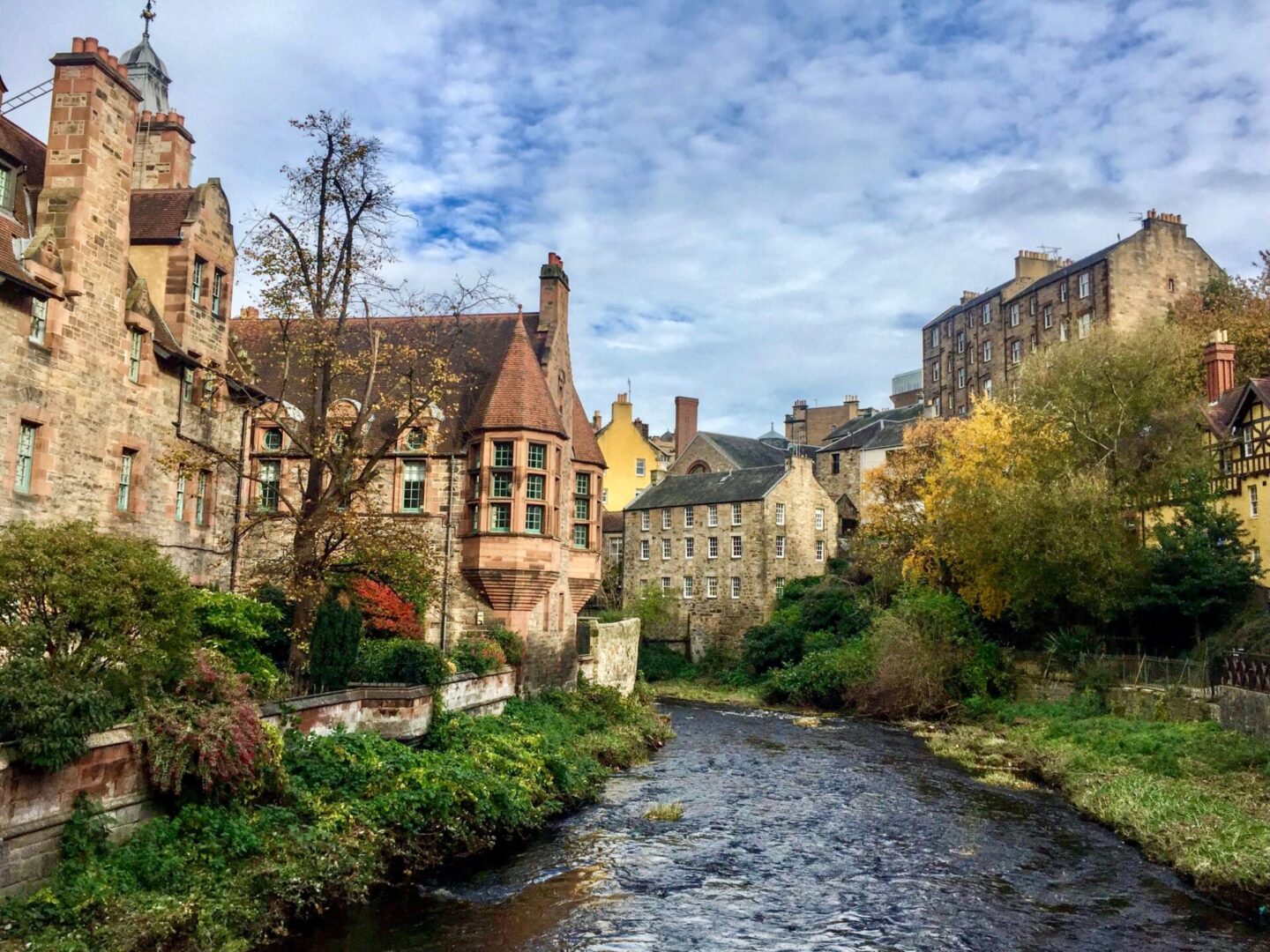 Dean Village v Edinburghu