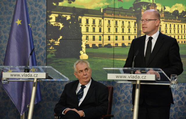 Prezident Miloš Zeman a premiér Bohuslav Sobotka