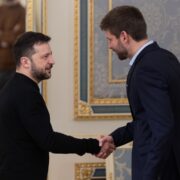 Předseda nejsilnějšího slovenského opozičního hnutí Progresivní Slovensko Michal Šimečka se sešel v Kyjevě s ukrajinským prezidentem Volodymyrem Zelenským.