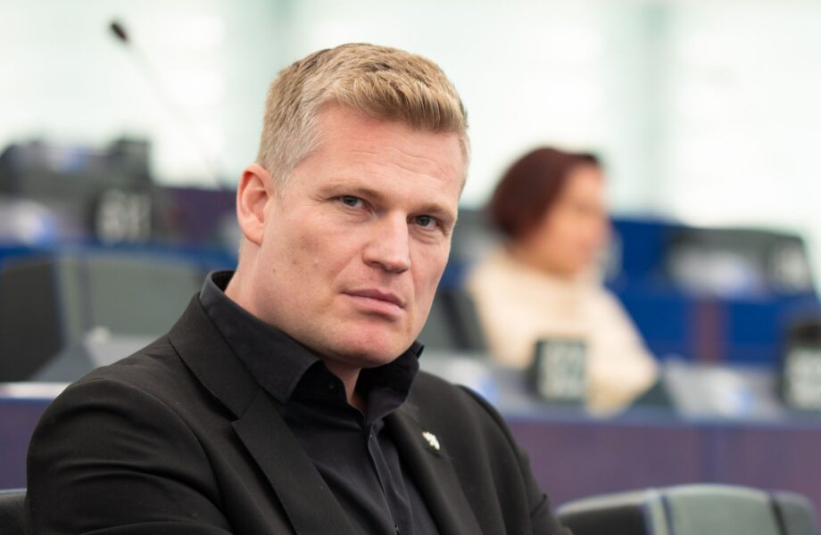 Europoslanec Filip Turek (za Motoristy sobě)
