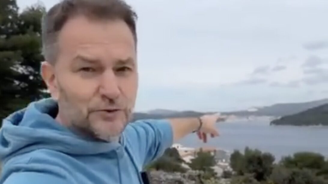 Igor Matovič v Chorvatsku hledá vilu premiéra Roberta Fica.