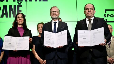 Koalice SPOLU podepsala smlouvu a zahájila kampaň.